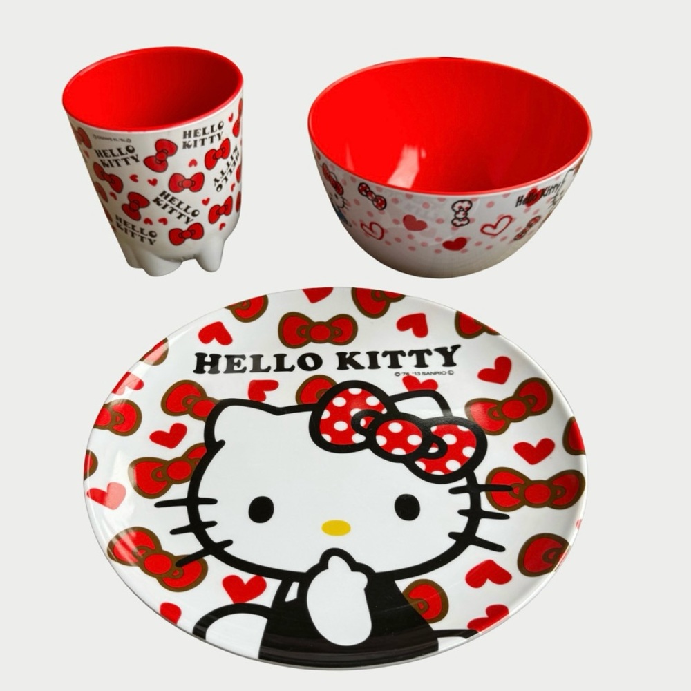 Hello Kitty 3-Piece Melamine Dinnerware Set Plate Cup Bowl
